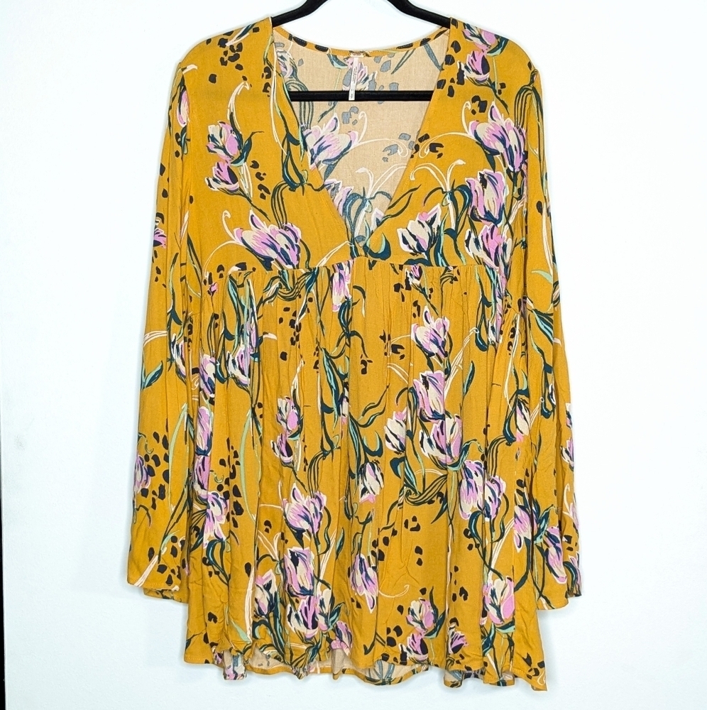 Free People Bella Bell Sleeve V Neck Floral Print Tunic Top Golden Yellow‎ Small - Picture 2 of 6